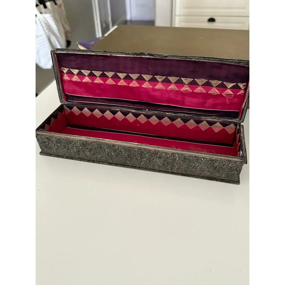 Vintage Fine Jewelry Box Heavy Celluloid box satin silk lined - Picture 6 of 12